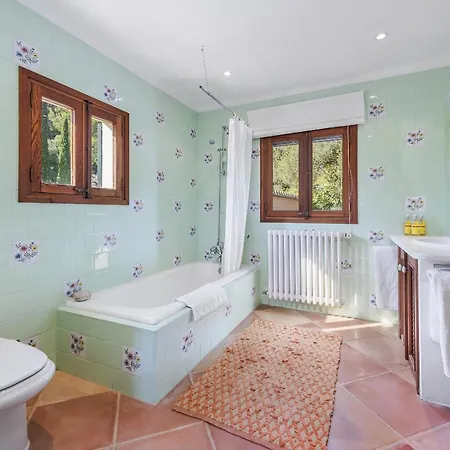 Punxa Dalt - Traditional With Heatable Pool *