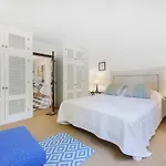 Punxa Dalt - Traditional With Heatable Pool