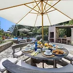Punxa Dalt - Traditional With Heatable Pool