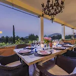 Villa Punxa Dalt - Traditional With Heatable Pool