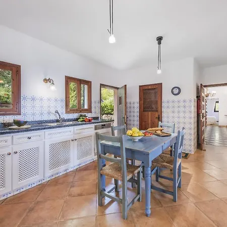 Punxa Dalt - Traditional With Heatable Pool Vila *
