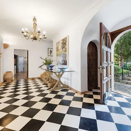 Punxa Dalt - Traditional With Heatable Pool Villa *