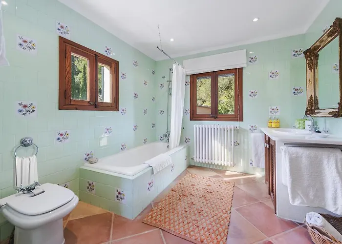 Punxa Dalt - Traditional With Heatable Pool *