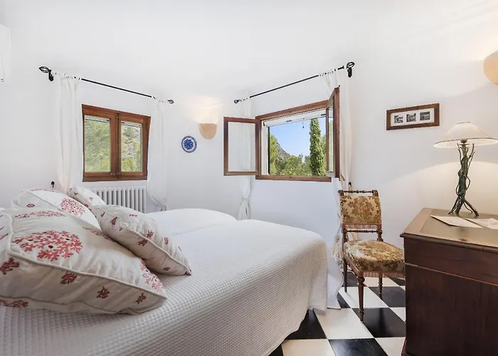 וילה Punxa Dalt - Traditional With Heatable Pool פוינסה