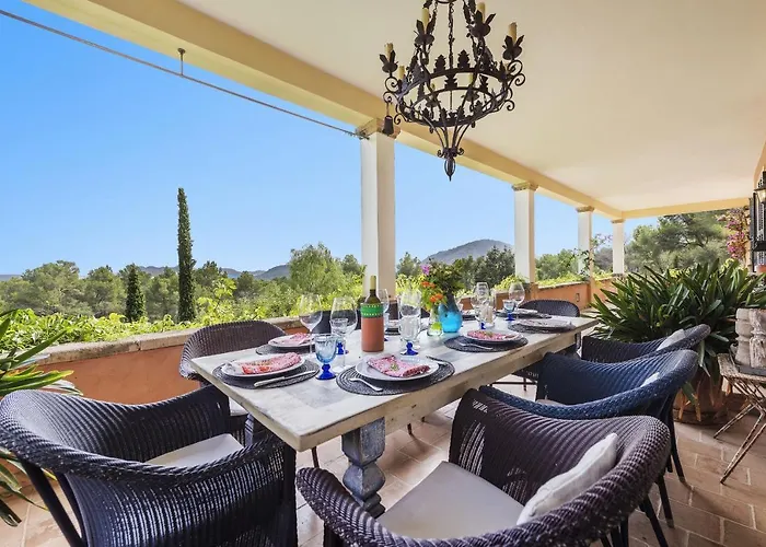 Punxa Dalt - Traditional With Heatable Pool פוינסה