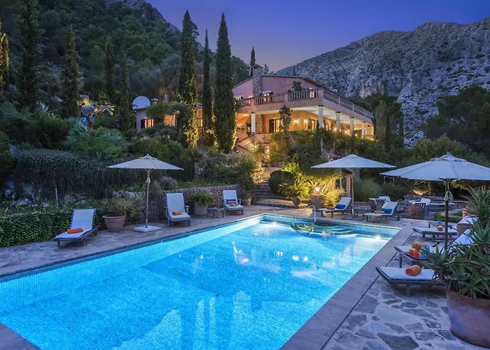 Villa Punxa Dalt - Traditional With Heatable Pool Pollença