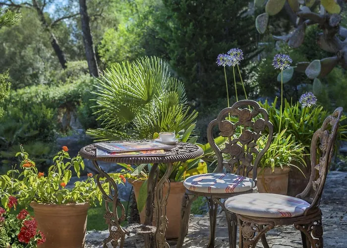 Punxa Dalt - Traditional With Heatable Pool פוינסה